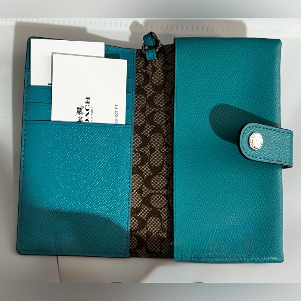 COACH Crossgrain Leather Phone Carrier Teal - Picture 3 of 3